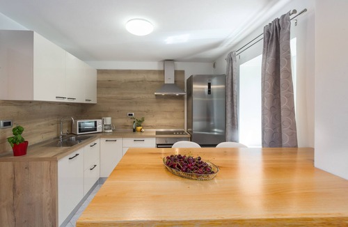 Dracevac House | Ston house with whirlpool, garden, table tennis, quiet location