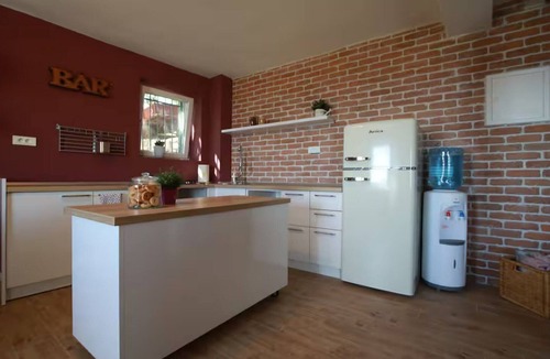Kastel Luksic House | Stone House Bay View Kaštela - Two Bedroom House with Pool