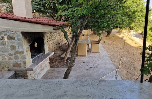 Kastel Luksic House | Stone House Bay View Kaštela - Two Bedroom House with Pool