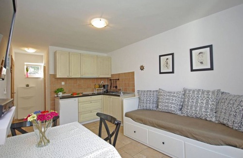 Podaca Apartment | Stone house Dalmatia in Podaca, apartment 3 (2nd floor) with 1 bedroom