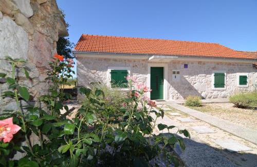 Drnis House | Stone House
