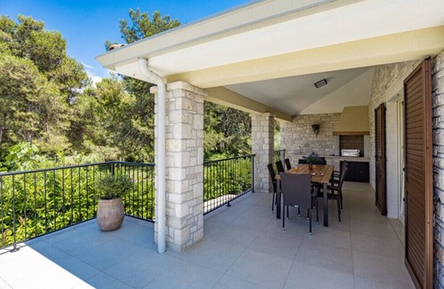 Murine Villa | Stone Villa Murine by Villas Guide