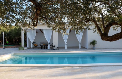 Supetar Villa | Stone Villa Olea-Three Bedroom Villa with Pool