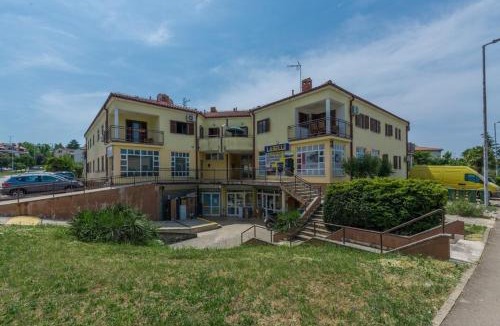 Spadici Apartment | Strawberry 3