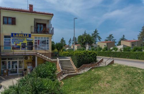 Spadici Apartment | Strawberry 3