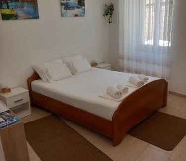 Cove Tri Zala (Zrnovo) House | Studio apartman TEDY