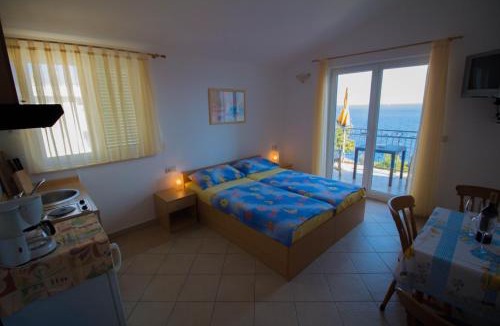 Okrug Gornji Apartment | Studio Apartment Okrug Gornji near Sea