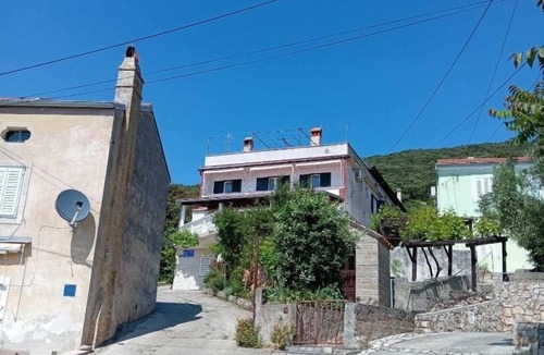 Martinscica Apartment | Studio flat near beach Martinšćica (Cres) (AS-23980-c)