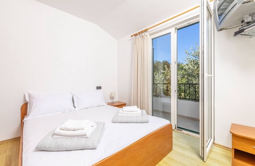 Pokrivenik Apartment | Studio flat near beach Cove Pokrivenik, Hvar (AS-2073-d)