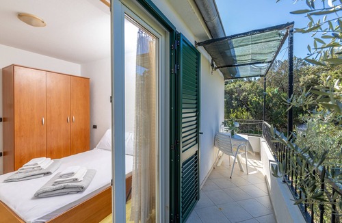 Pokrivenik Apartment | Studio flat near beach Cove Pokrivenik, Hvar (AS-2073-d)