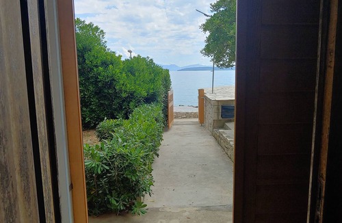 Stomorska Apartment | Studio flat near beach Stomorska, Šolta (AS-26008-a)