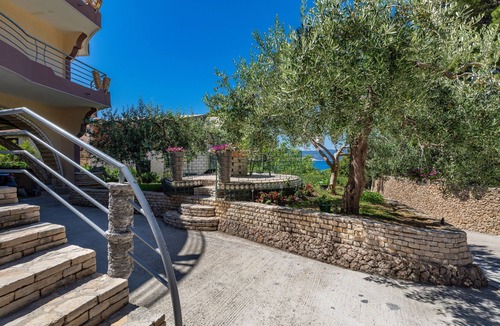 Lokva Rogoznica Apartment | Studio flat with terrace and sea view Lokva Rogoznica, Omiš (AS-24321-a)