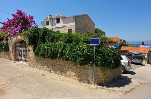 Sutivan Apartment | Studio flat with a swimming pool Sutivan, Brač (AS-16846-a)