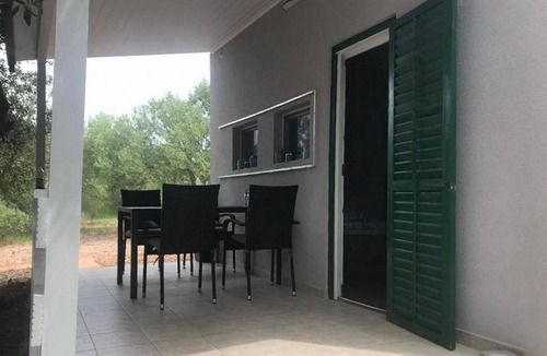 Betina Apartment | Studio flat with a swimming pool by the beach Cove Modrave, Šibenik (AS-20191-a)