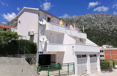 Igrane Apartment | Studio flat with balcony and sea view Igrane, Makarska (AS-24696-a)