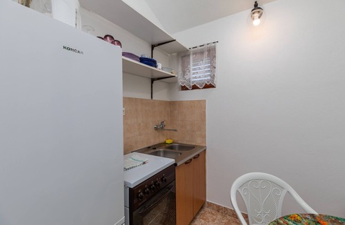 Marusici Apartment | Studio flat with balcony Marušići, Omiš (AS-21608-b)