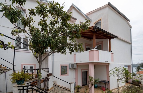 Posedarje Apartment | Studio flat with terrace and sea view Posedarje, Novigrad (AS-21123-a)