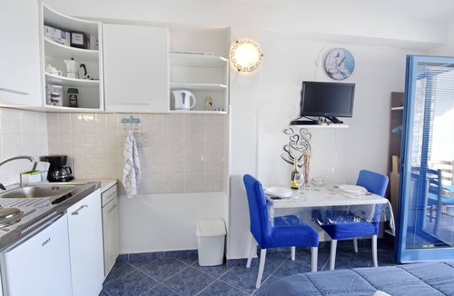 Savudrija Apartment | Studio flat with terrace and sea view Savudrija, Umag (AS-20295-a)