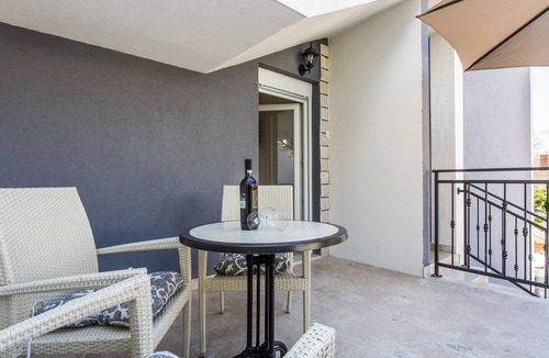 Baska Apartment | Studio flat with terrace Baška, Krk (AS-18808-a)