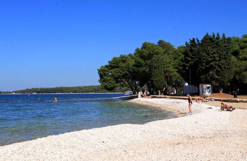 Valbandon Apartment | Studio flat with terrace and sea view Fažana (AS-7205-a)