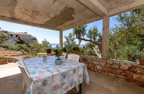Gdinj Apartment | Studio flat with terrace and sea view Cove Torac, Hvar (AS-24462-a)