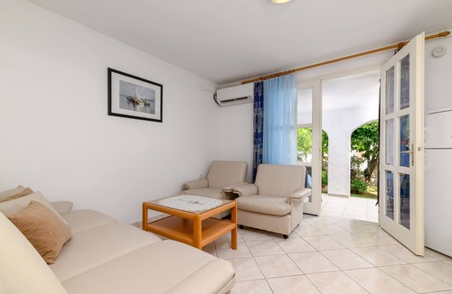 Kavran Apartment | Studio flat with terrace Kavran, Marčana (AS-14109-a)