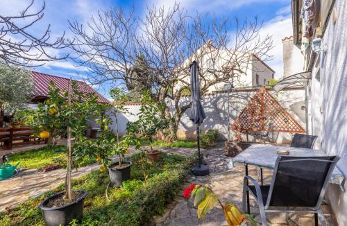 Mali Maj Apartment | Studio Laureta A2