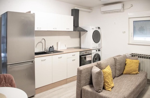 Sesvete Apartment | Studio & One-Bedroom in Central Sesvete