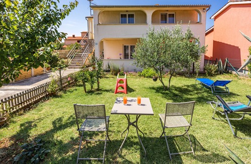 Galizana Apartment | Studio Vito with Balcony