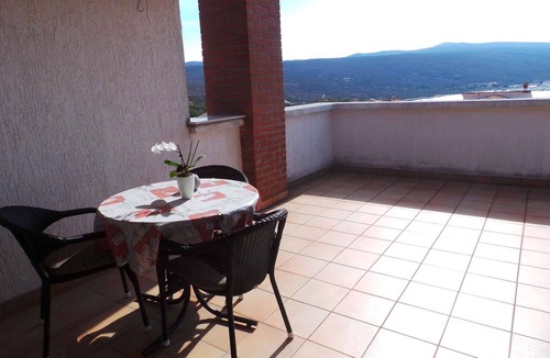 Kornic Apartment | Studio with terrace and air conditioning