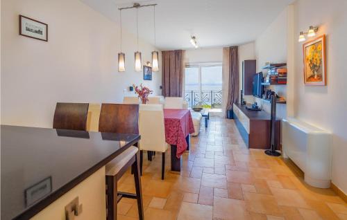 Donji Kraj Apartment | Stunning Apartment In Moscenicka Draga