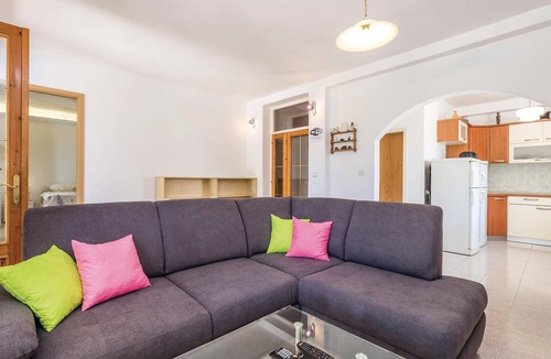 Barbat na Rabu Apartment | Stunning apartment in Barbat with swimming pool