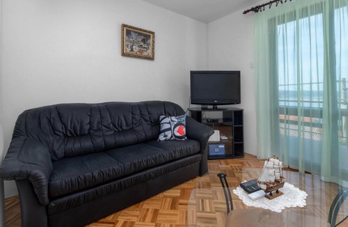 Klanfari Apartment | Stunning Apartment In Dramalj With Wifi