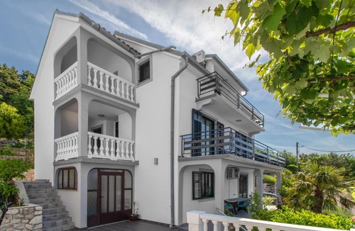 Klanfari Apartment | Stunning Apartment In Dramalj With Wifi