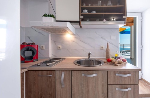 Dubrovacko Primorje Apartment | Stunning apartment in Dubravica