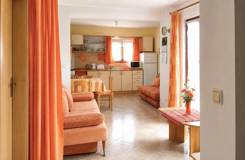 Kukljica Apartment | Stunning apartment in Kukljica with WiFi
