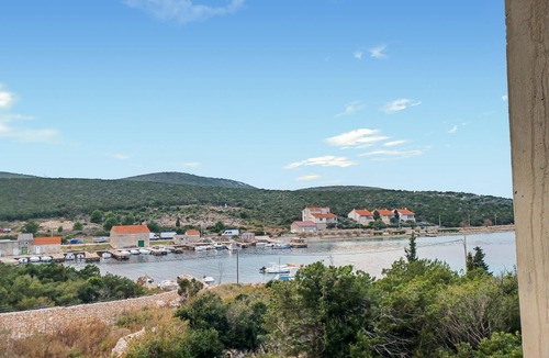 Ist Apartment | Stunning apartment in Otok Ist with WiFi