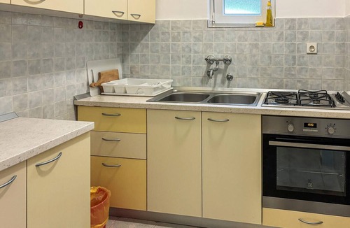 Lopar Apartment | Stunning apartment in Lopar with house sea view