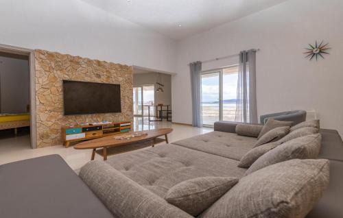 Lukovo Apartment | Stunning Apartment In Lukovo With Wifi
