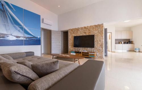 Lukovo Apartment | Stunning Apartment In Lukovo With Wifi