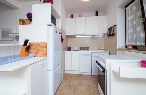 Barbariga Apartment | Stunning apartment in Peroj with WiFi