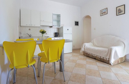Porec Apartment | Stunning apartment in Porec with WiFi