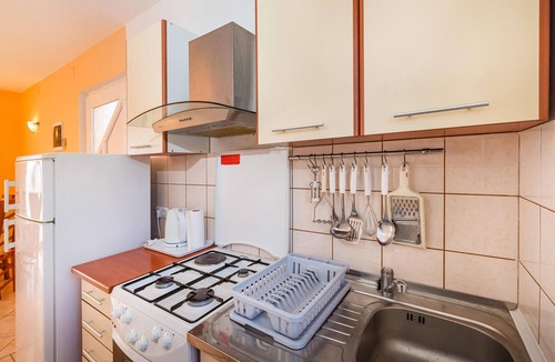Rtina Apartment | Stunning apartment in Rtina with WiFi