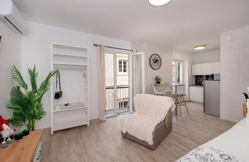 Grad Apartment | Stunning apartment in Sibenik with house sea view