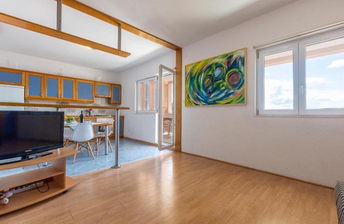 Vinisce Apartment | Stunning Apartment In Vinisce With House Sea View