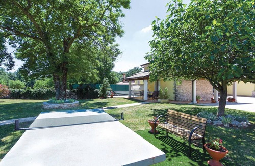 Cere House | Stunning home in Badnjevari
