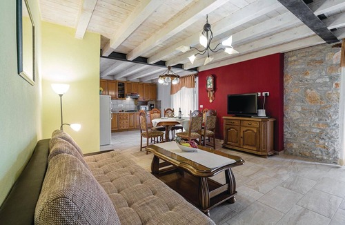 Bale House | Stunning home in Bale