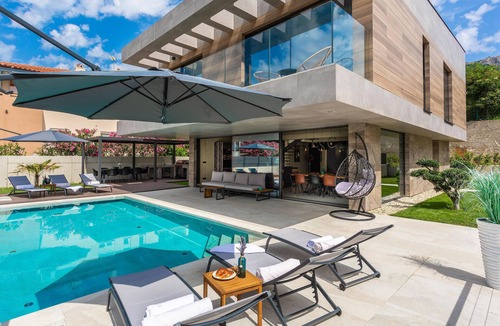 Jurandvor House | Stunning home in Baska with sauna