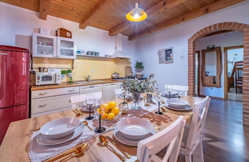 Bosiljevo House | Stunning home in Bosiljevo