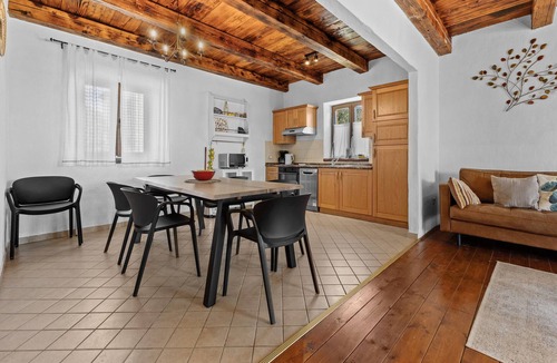 Cabrunici House | Stunning home in Cabrunici